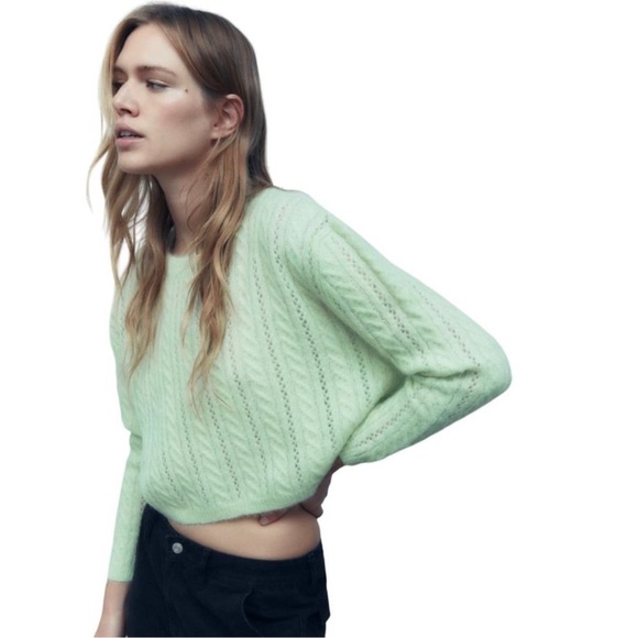 Zara wool/Alpaca crop knit sweater in light green.
Size medium, NWOT - Picture 2 of 10